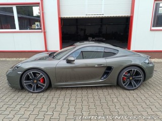 Porsche Cayman 718 2024