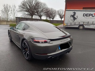 Porsche Cayman 718 2024