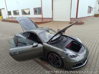 Porsche Cayman 718 2024