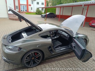 Porsche Cayman 718 2024