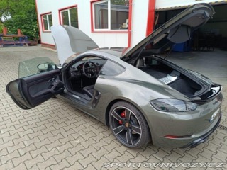 Porsche Cayman 718 2024