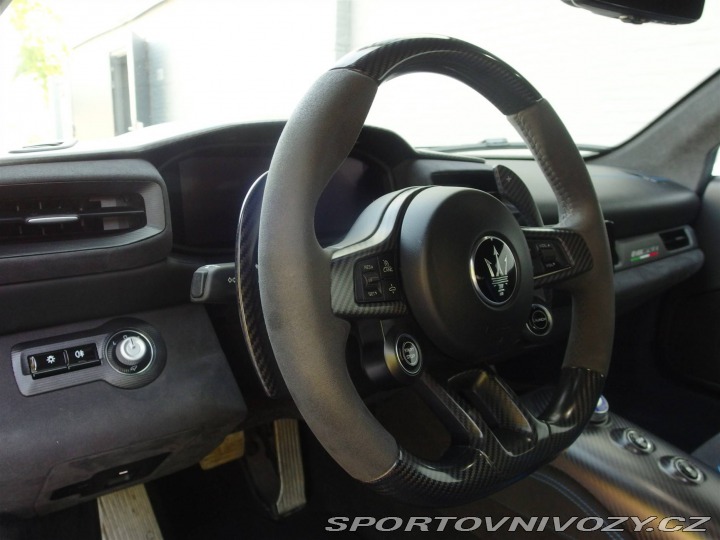 Maserati MC20 2022
