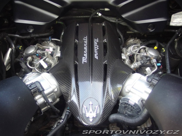 Maserati MC20 2022