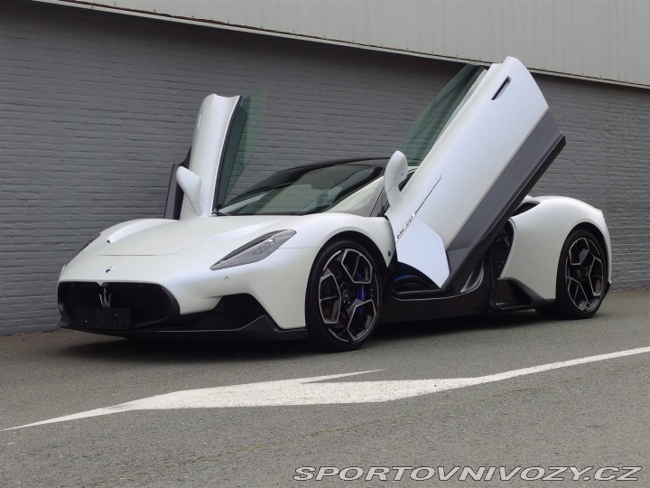Maserati MC20 2022