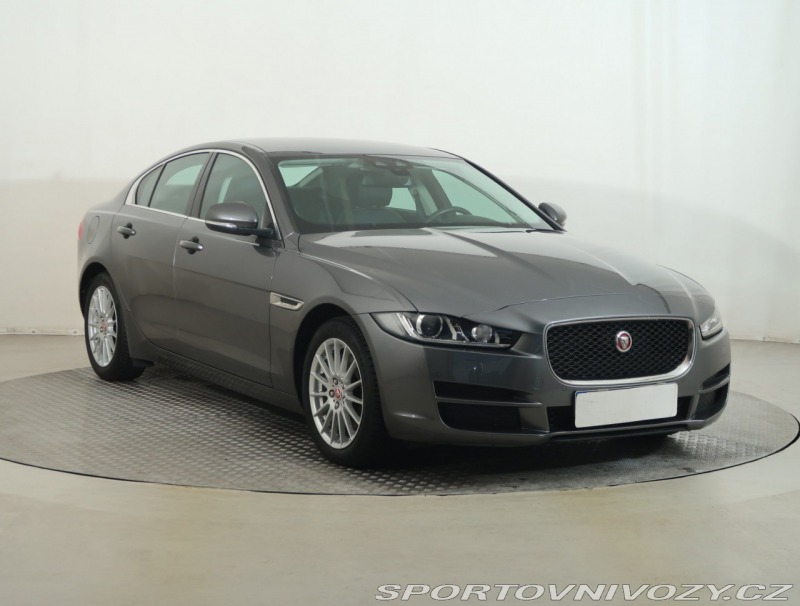 Jaguar XE E-Performance