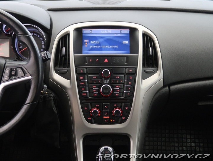 Opel Astra 2.0 CDTI 2011