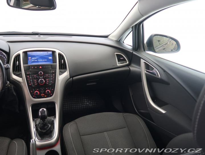 Opel Astra 2.0 CDTI 2011