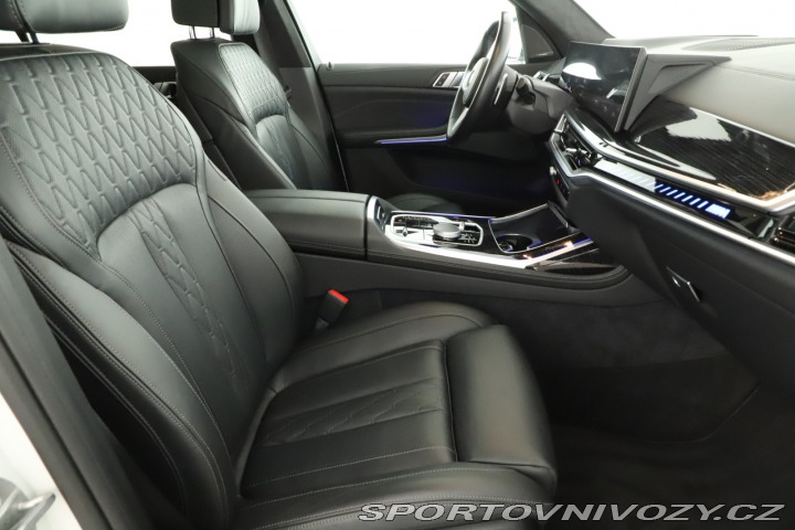BMW X7 M60i 2024
