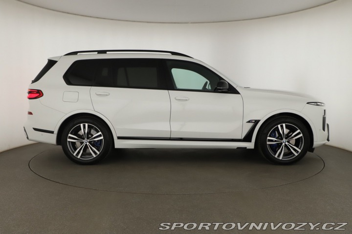 BMW X7 M60i 2024