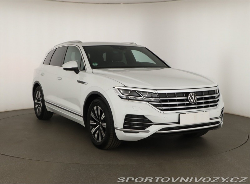 Volkswagen Ostatní modely Touareg Elegance 3.0 TDI