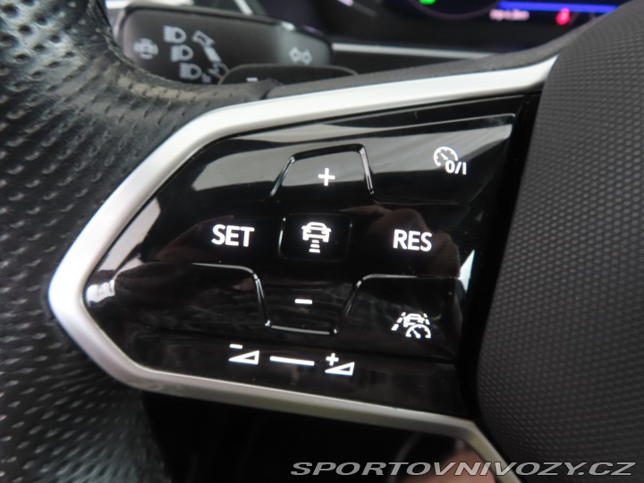 Volkswagen Ostatní modely Tiguan R-Line 2.0 TSI 2021