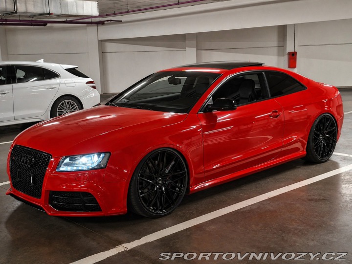 Audi RS5 2011
