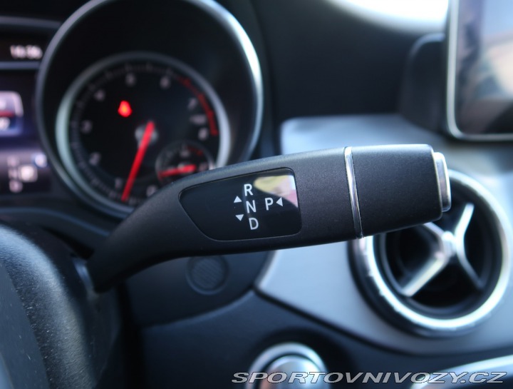 Mercedes-Benz CLA AMG Paket 180 2017
