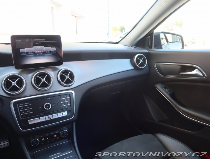 Mercedes-Benz CLA AMG Paket 180 2017