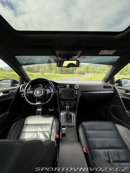 Volkswagen Golf  2016