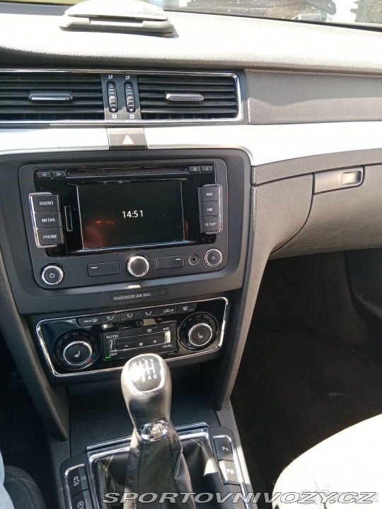 Škoda Superb 2,0 TDI 103 kw 2013