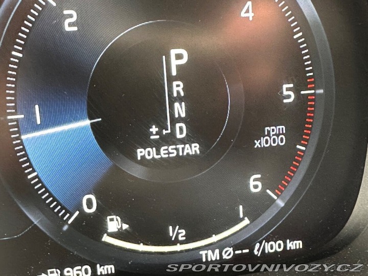 Volvo V90 CC D5 AWD, POLESTAR, DPH 1800