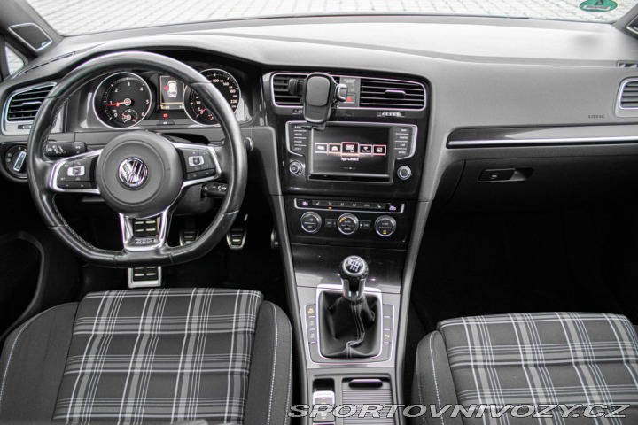 Volkswagen Golf 2015