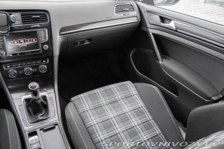 Volkswagen Golf  2015