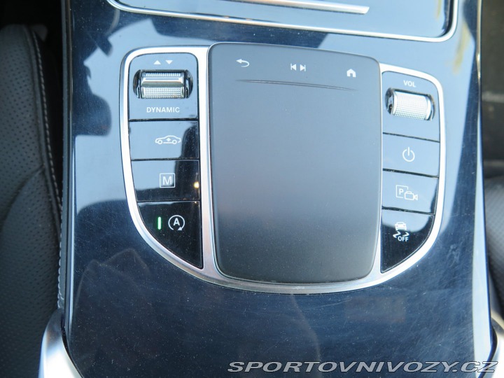Mercedes-Benz Ostatní modely GLC 300C AMG 4MA, VADA MOTORU 2020