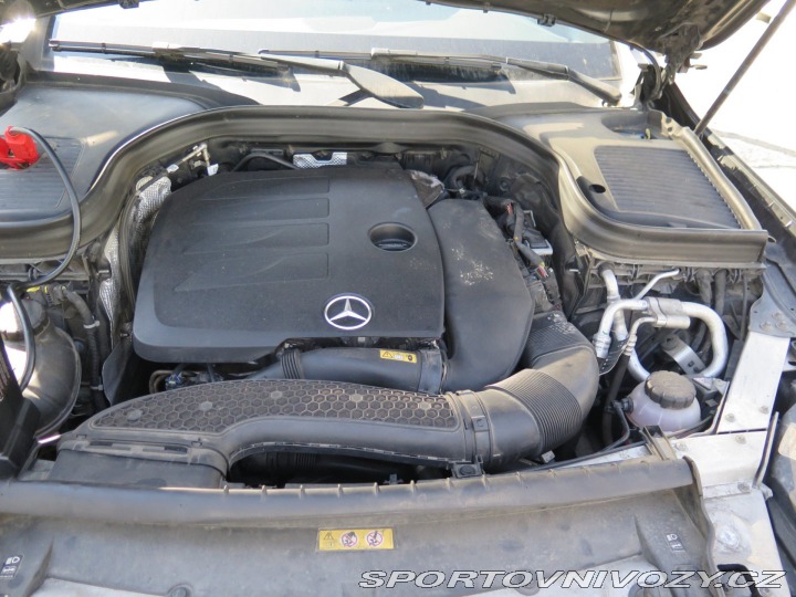 Mercedes-Benz Ostatní modely GLC 300C AMG 4MA, VADA MOTORU 2020