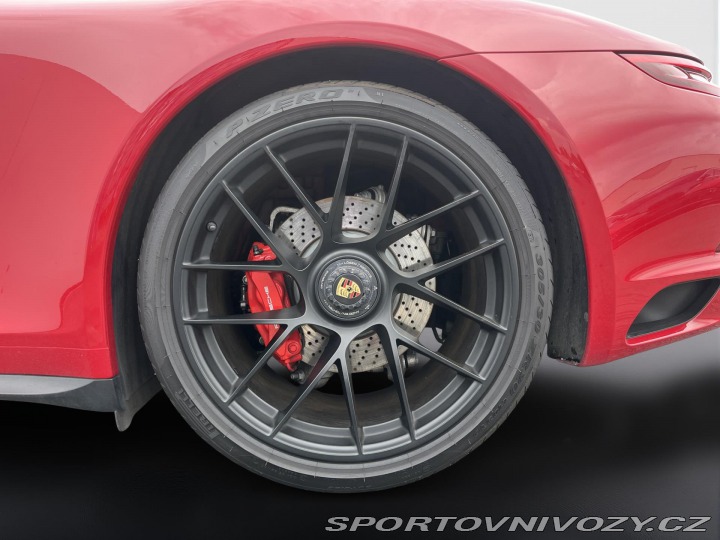 Porsche 911 GTS 2017