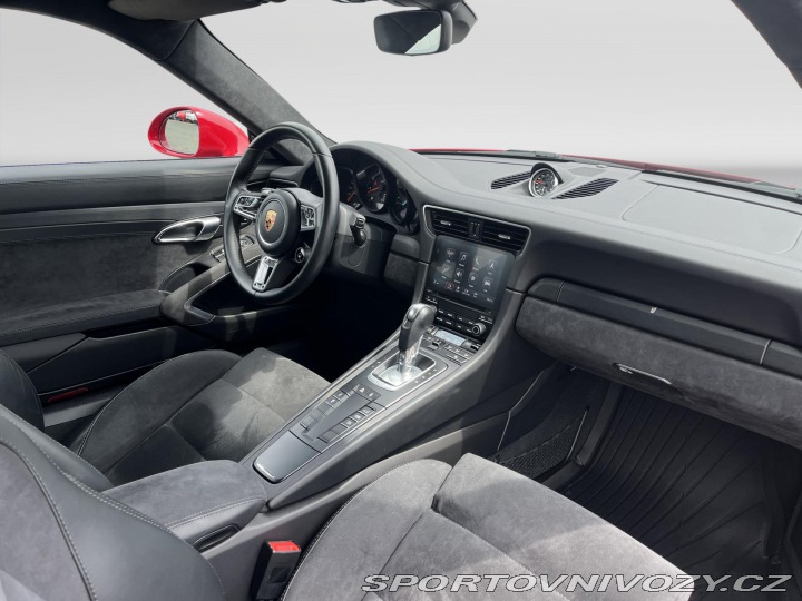 Porsche 911 GTS 2017