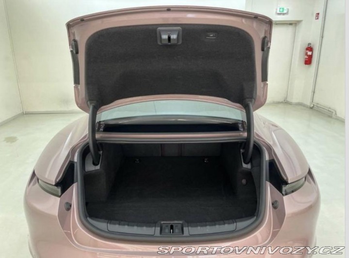 Porsche Taycan Performancebatterie Plus 2024