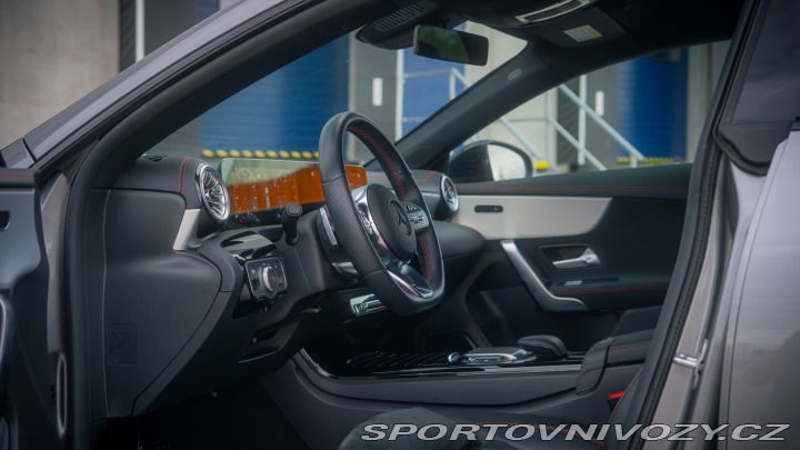 Mercedes-Benz CLA 200 AMG Line 2022