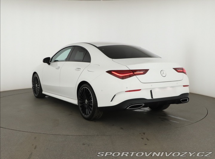 Mercedes-Benz CLA AMG 200 2025