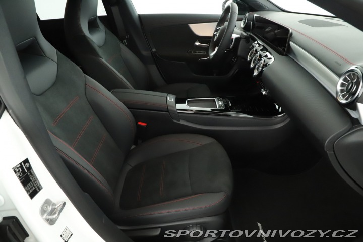 Mercedes-Benz CLA AMG 200 2025