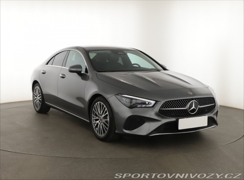 Mercedes-Benz CLA Progressive 200