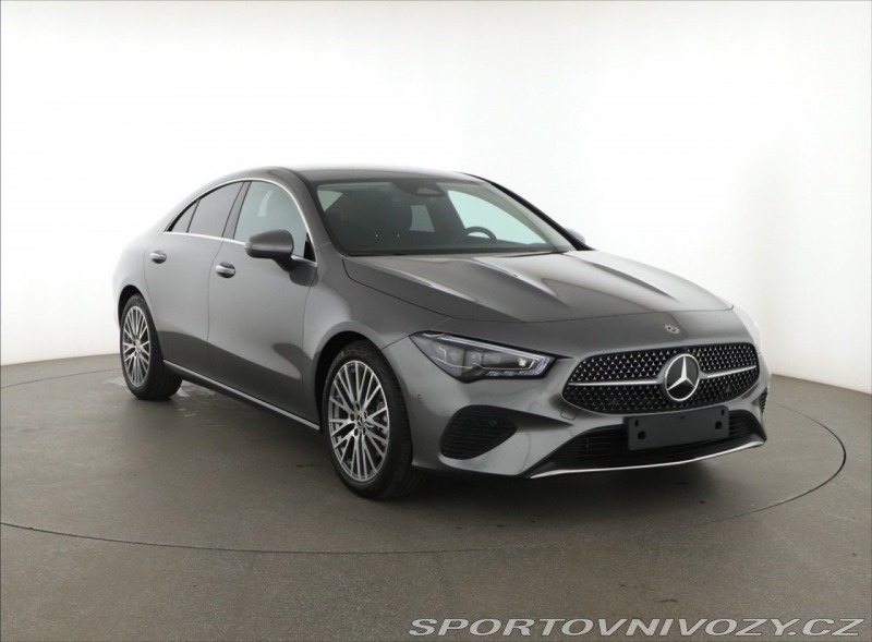 Mercedes-Benz CLA Progressive 200