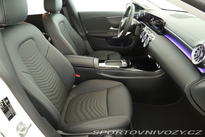 Mercedes-Benz CLA Progressive 250 e 2025