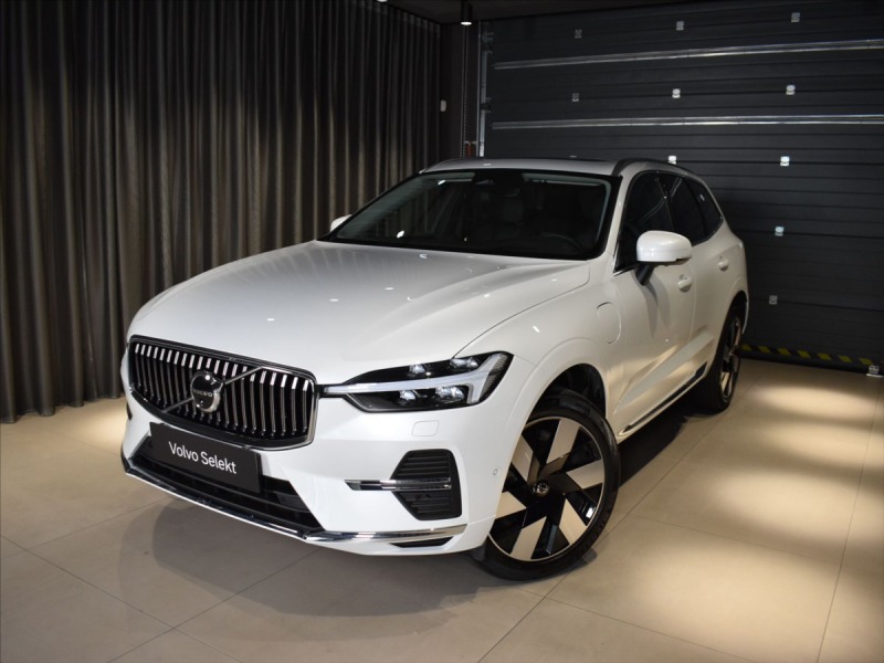 Volvo Ostatní modely XC60 2,0 T8 AWD Ultra B&W,