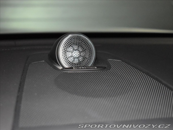 Volvo Ostatní modely XC60 2,0 T8 AWD Ultra B&W, 2025