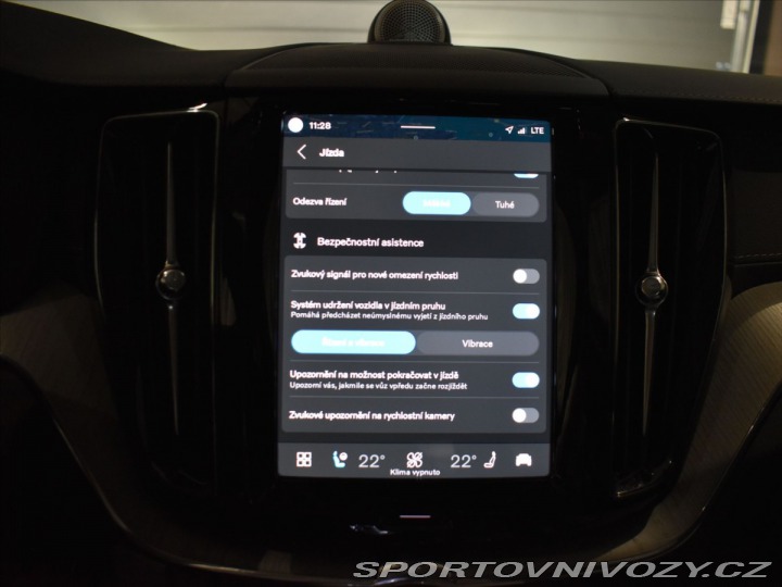 Volvo Ostatní modely XC60 2,0 T8 AWD Ultra B&W, 2025