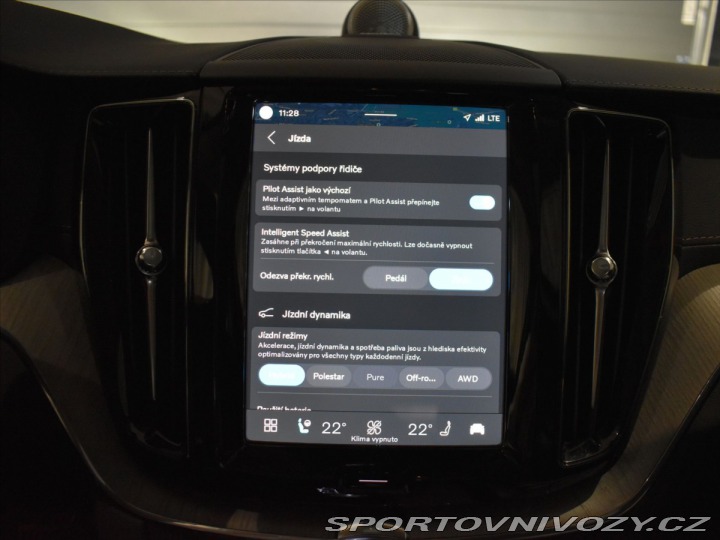 Volvo Ostatní modely XC60 2,0 T8 AWD Ultra B&W, 2025