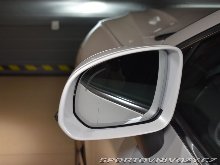 Volvo Ostatní modely XC60 2,0 T8 AWD Ultra B&W, 2025