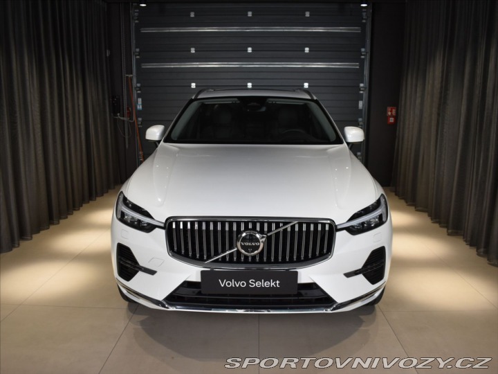 Volvo Ostatní modely XC60 2,0 T8 AWD Ultra B&W, 2025