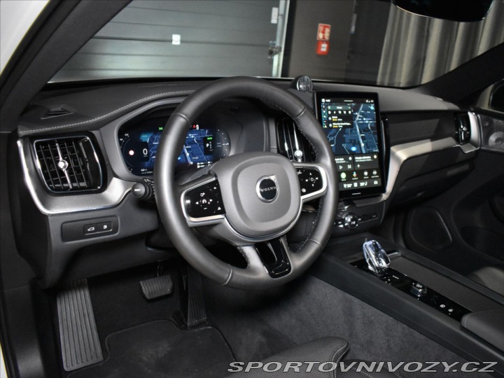 Volvo Ostatní modely XC60 2,0 T8 AWD Ultra B&W, 2025