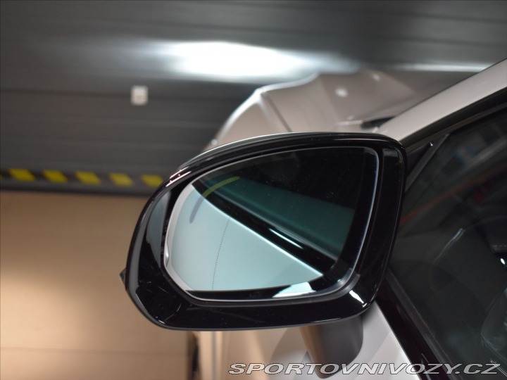 Volvo Ostatní modely XC60 2,0 T8 AWD Ultra B&W, 2025