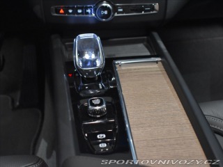 Volvo Ostatní modely XC60 2,0 T8 AWD Ultra B&W, 2025