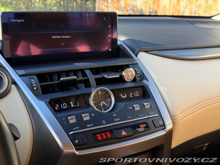 Lexus Ostatní modely NX 300h 2,5 NX 2018