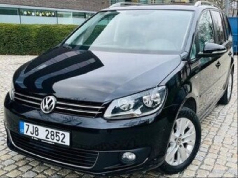 Volkswagen Ostatní modely Touran 2,0   LIFE TDI DSG 7/2013