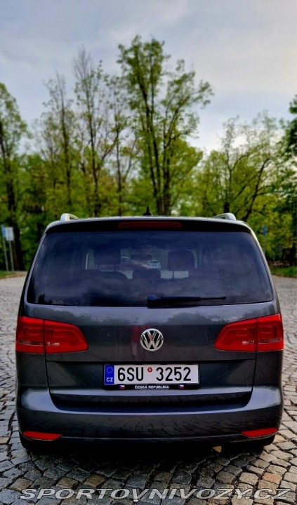 Volkswagen Ostatní modely Touran 2,0   LIFE TDI DSG 7/2013 2013