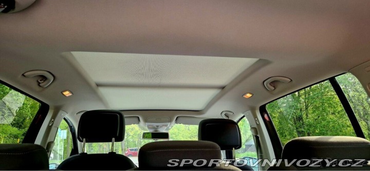 Volkswagen Ostatní modely Touran 2,0   LIFE TDI DSG 7/2013 2013