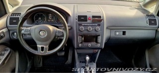 Volkswagen Ostatní modely Touran 2,0 LIFE TDI DSG 7/2013 2013