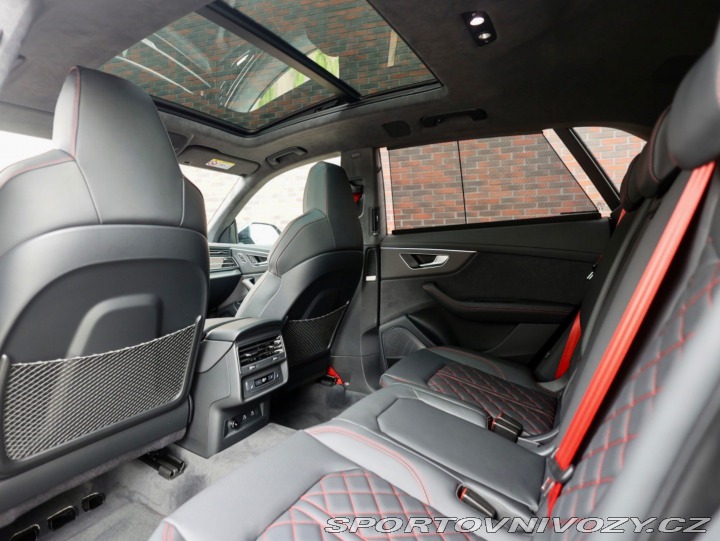 Audi Ostatní modely Q8 3.0 V6TFSI ehybrid quatt 2026