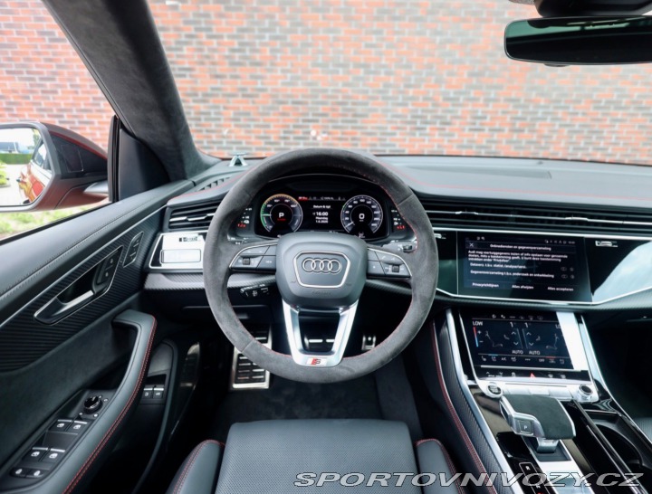 Audi Ostatní modely Q8  3.0 V6TFSI ehybrid quatt 2026